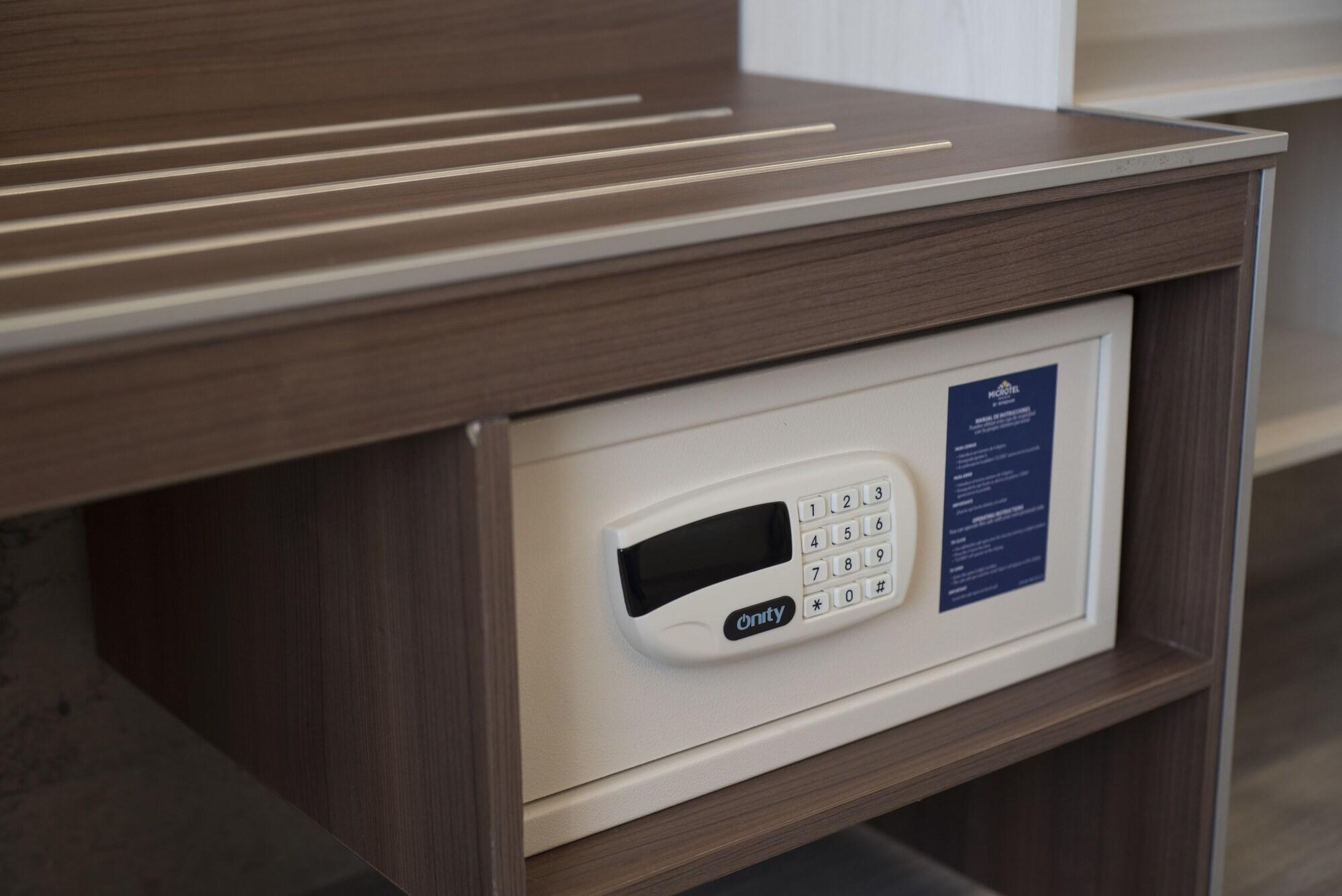 Microtel Inn & Suites By Wyndham איראפואטו מראה חיצוני תמונה