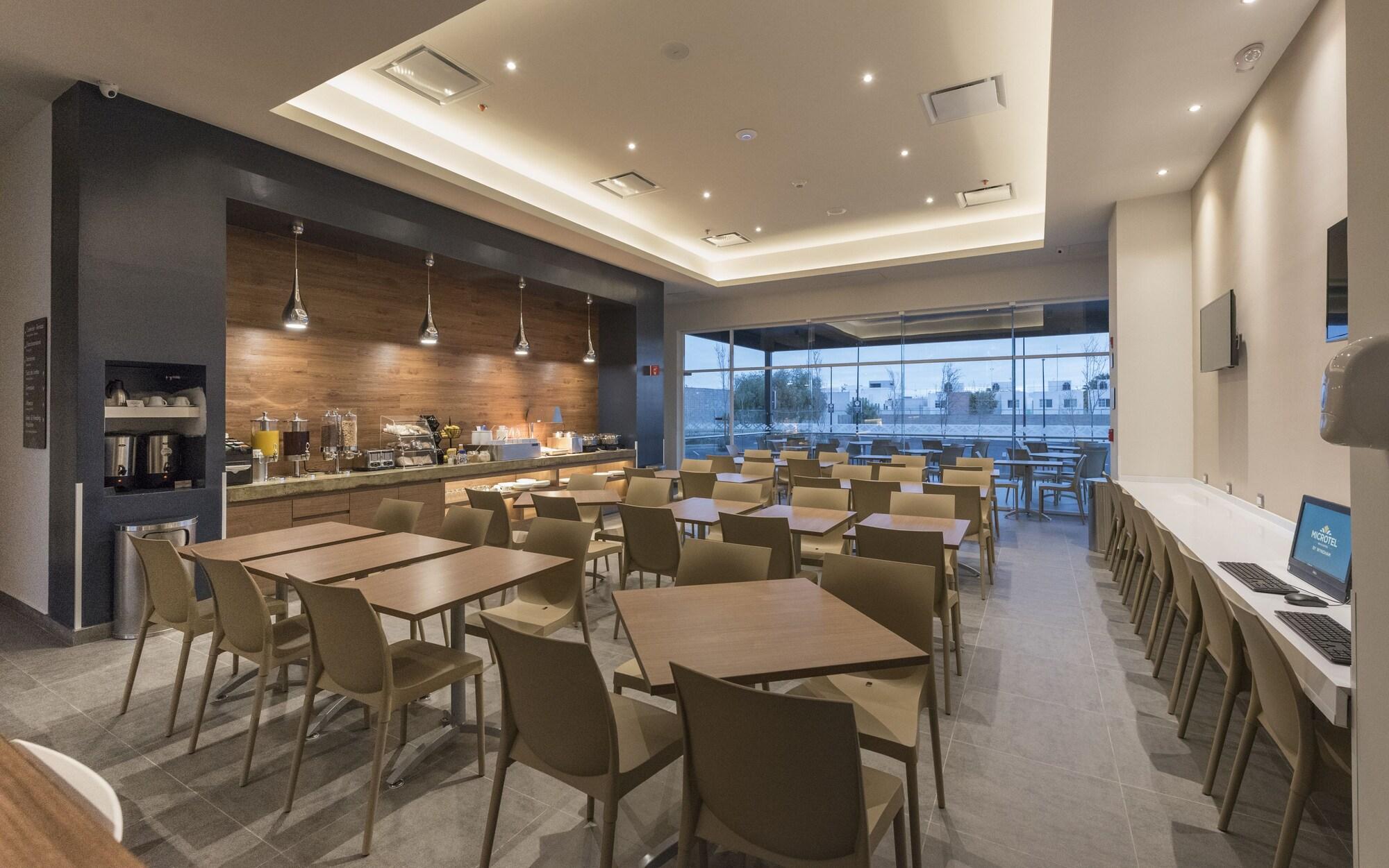 Microtel Inn & Suites By Wyndham איראפואטו מראה חיצוני תמונה