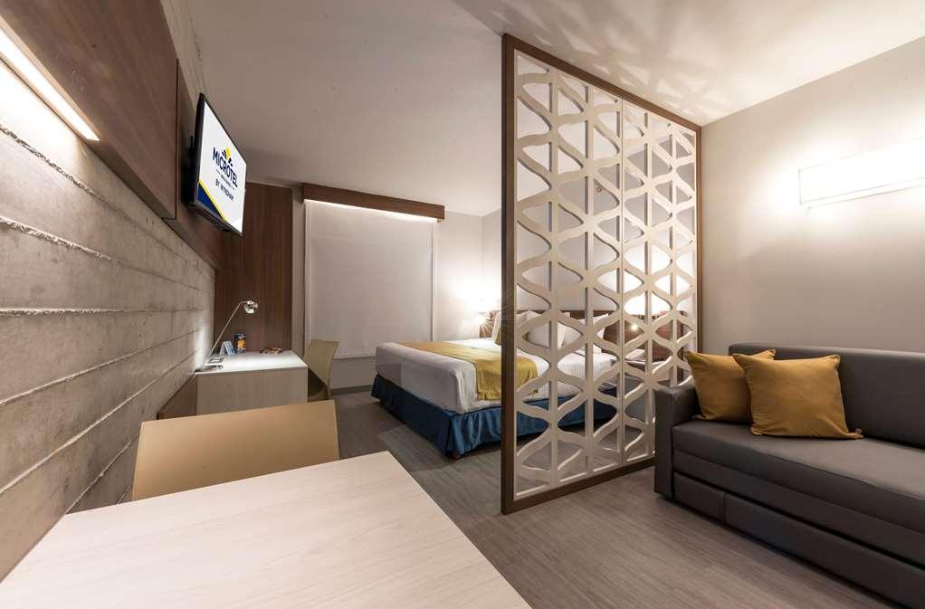 Microtel Inn & Suites By Wyndham איראפואטו חדר תמונה