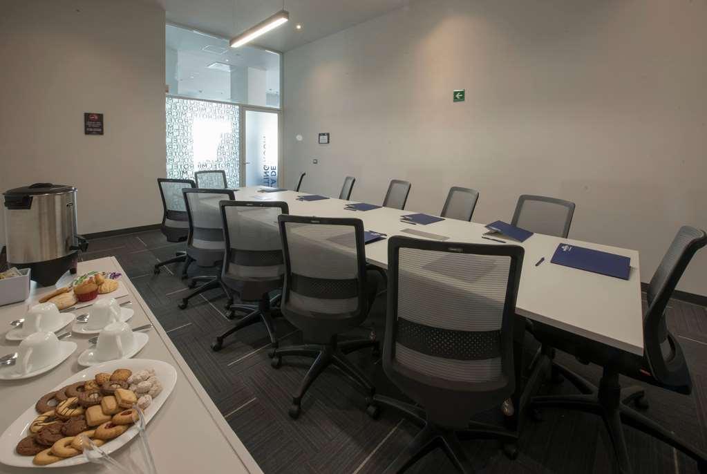 Microtel Inn & Suites By Wyndham איראפואטו מתקנים תמונה
