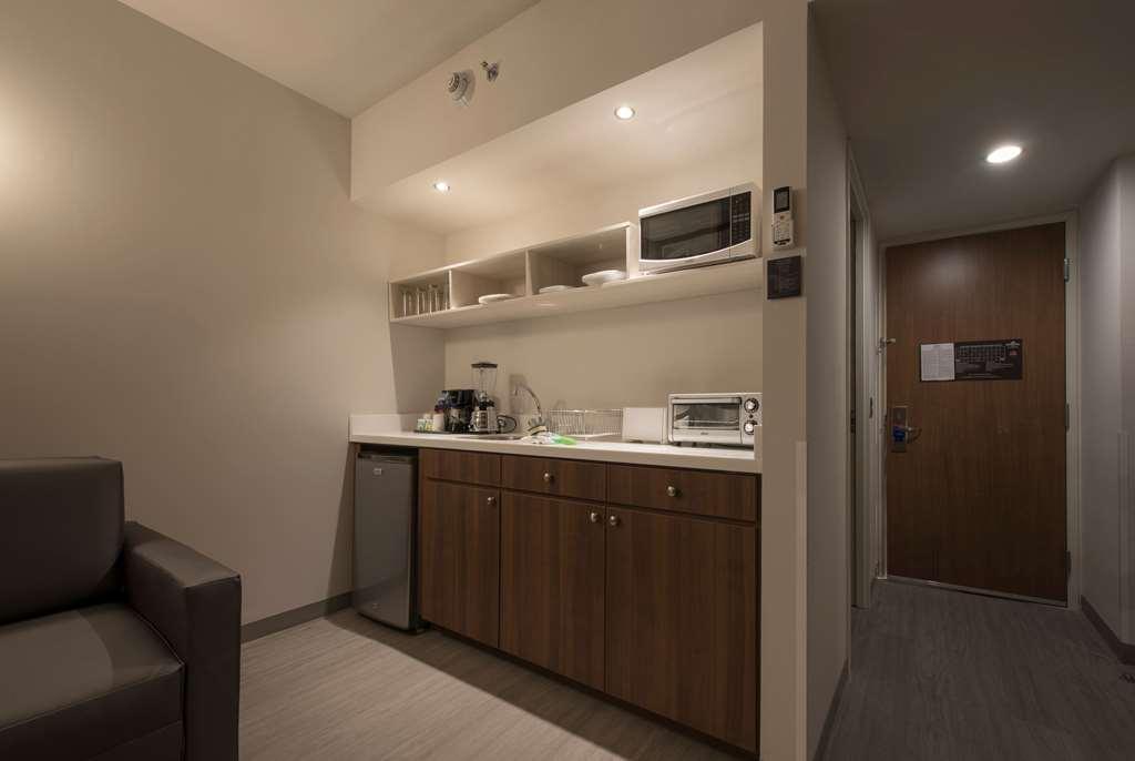 Microtel Inn & Suites By Wyndham איראפואטו חדר תמונה