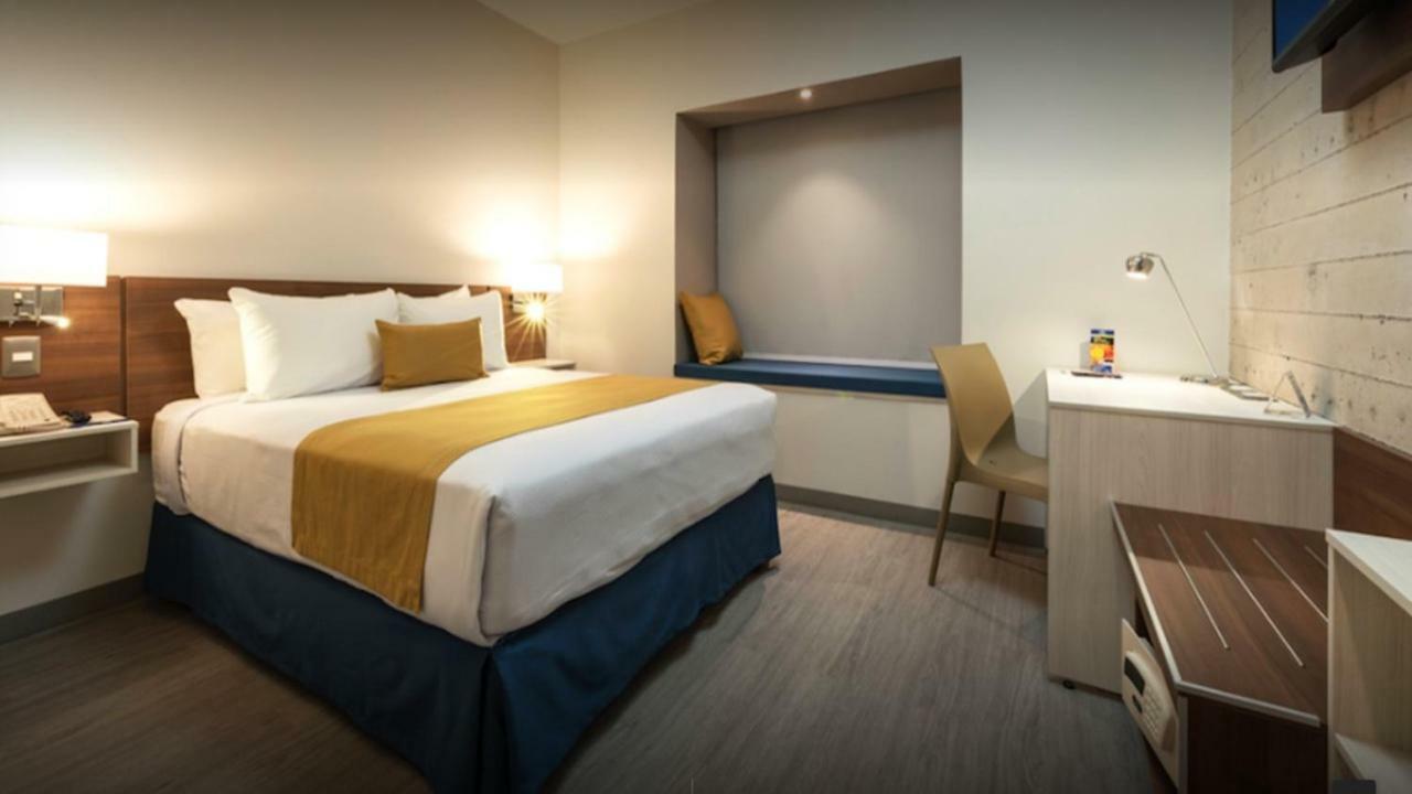 Microtel Inn & Suites By Wyndham איראפואטו מראה חיצוני תמונה