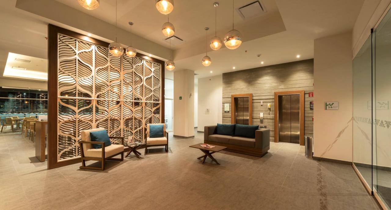 Microtel Inn & Suites By Wyndham איראפואטו מראה חיצוני תמונה